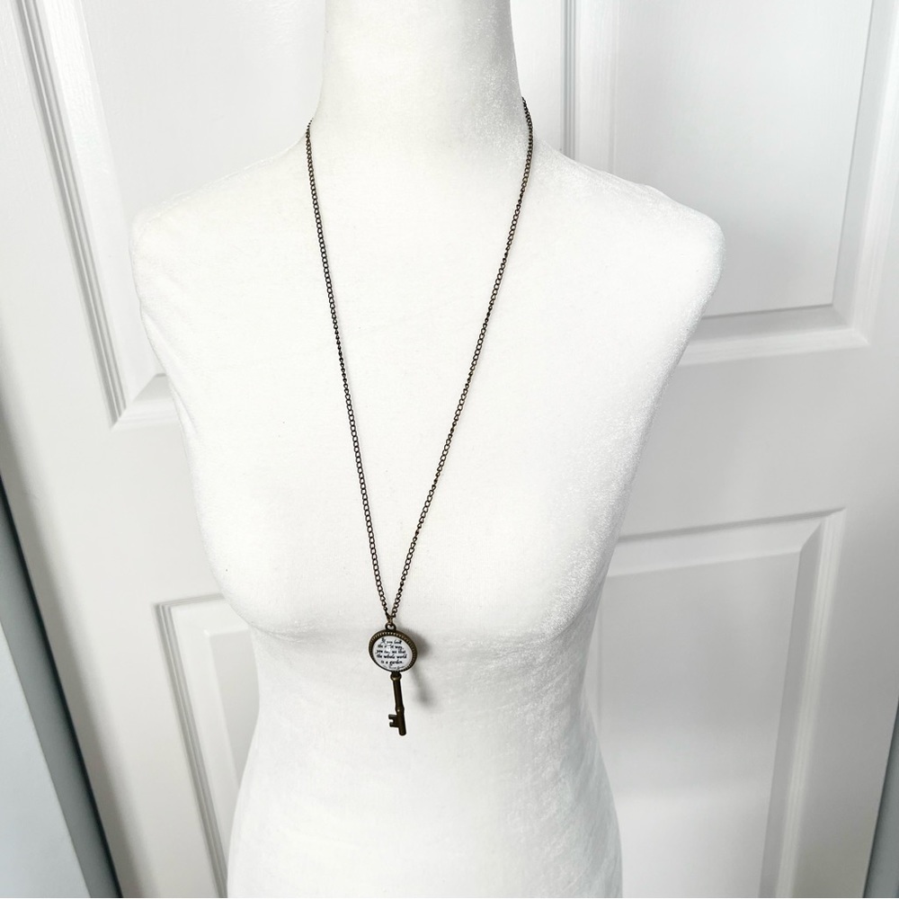 🍭6/$30 The secret garden key vintage inspired quote necklace